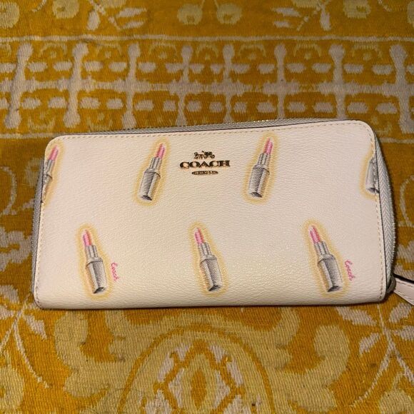 Coach City Tote Bag With Lipstick Print w/matching wallet - Picture 9 of 10